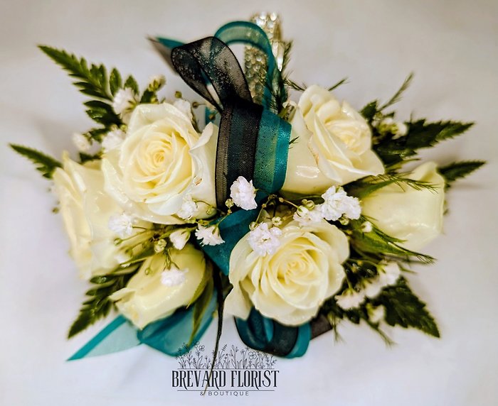 Corsage 6