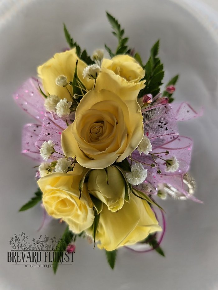 Corsage 2